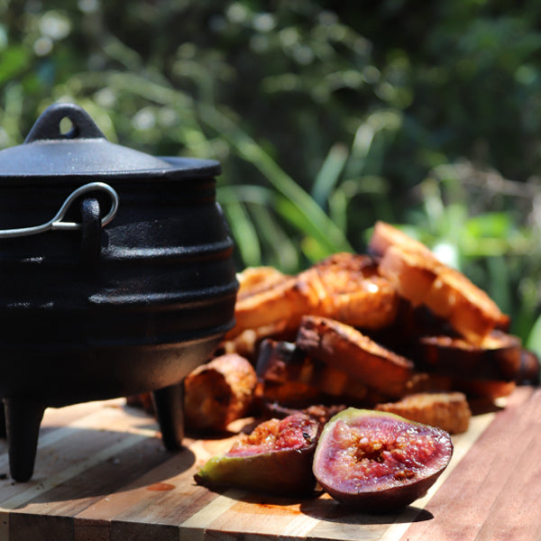 Braaied brie cheese with fig crostini starter