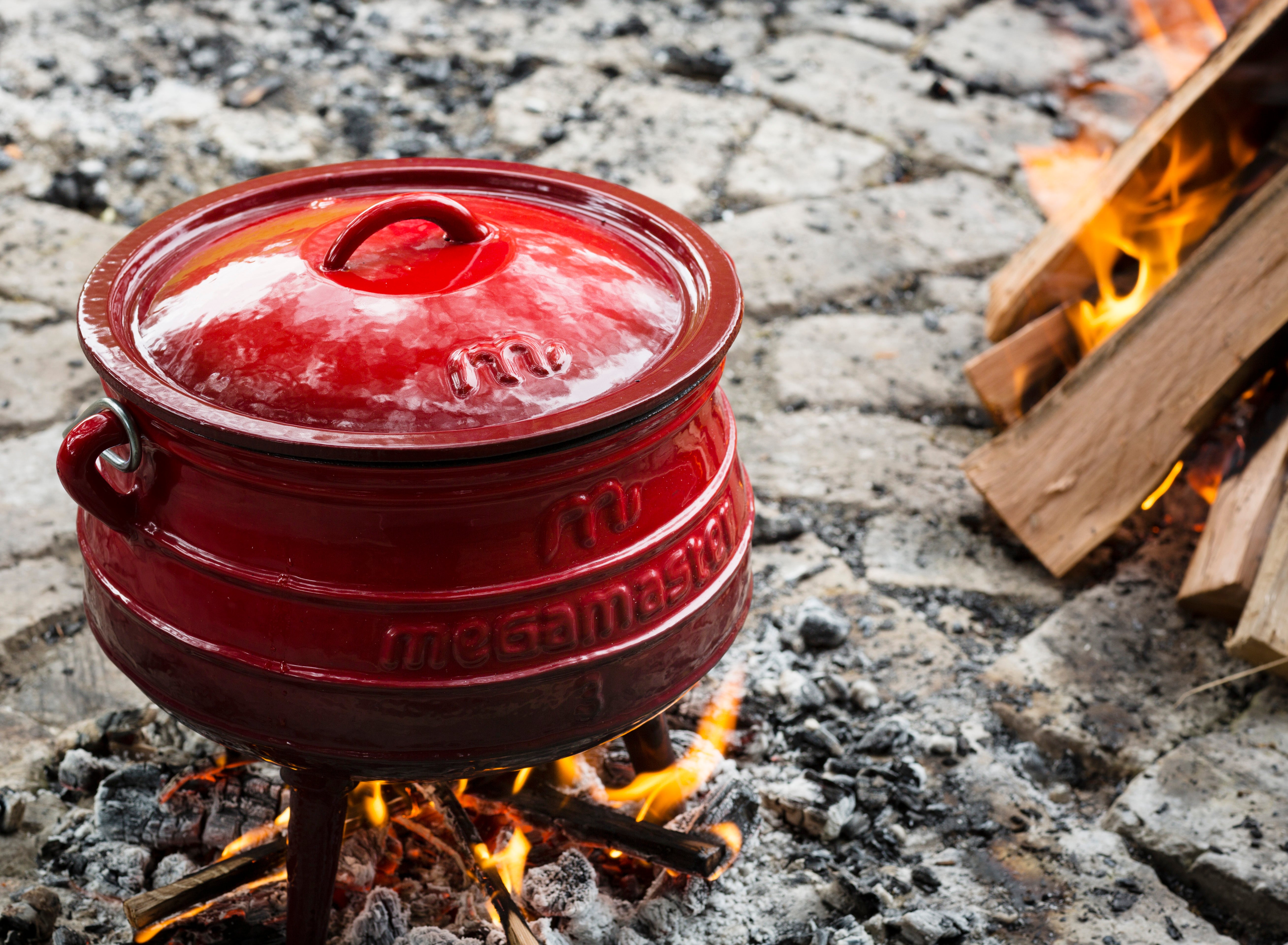 Cast Iron Cookware | Cast Iron Pots (Potjie Pots) | Megamaster