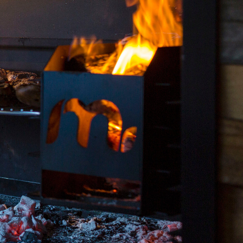 1200 Deluxe Built-In Braai (Cowl included)