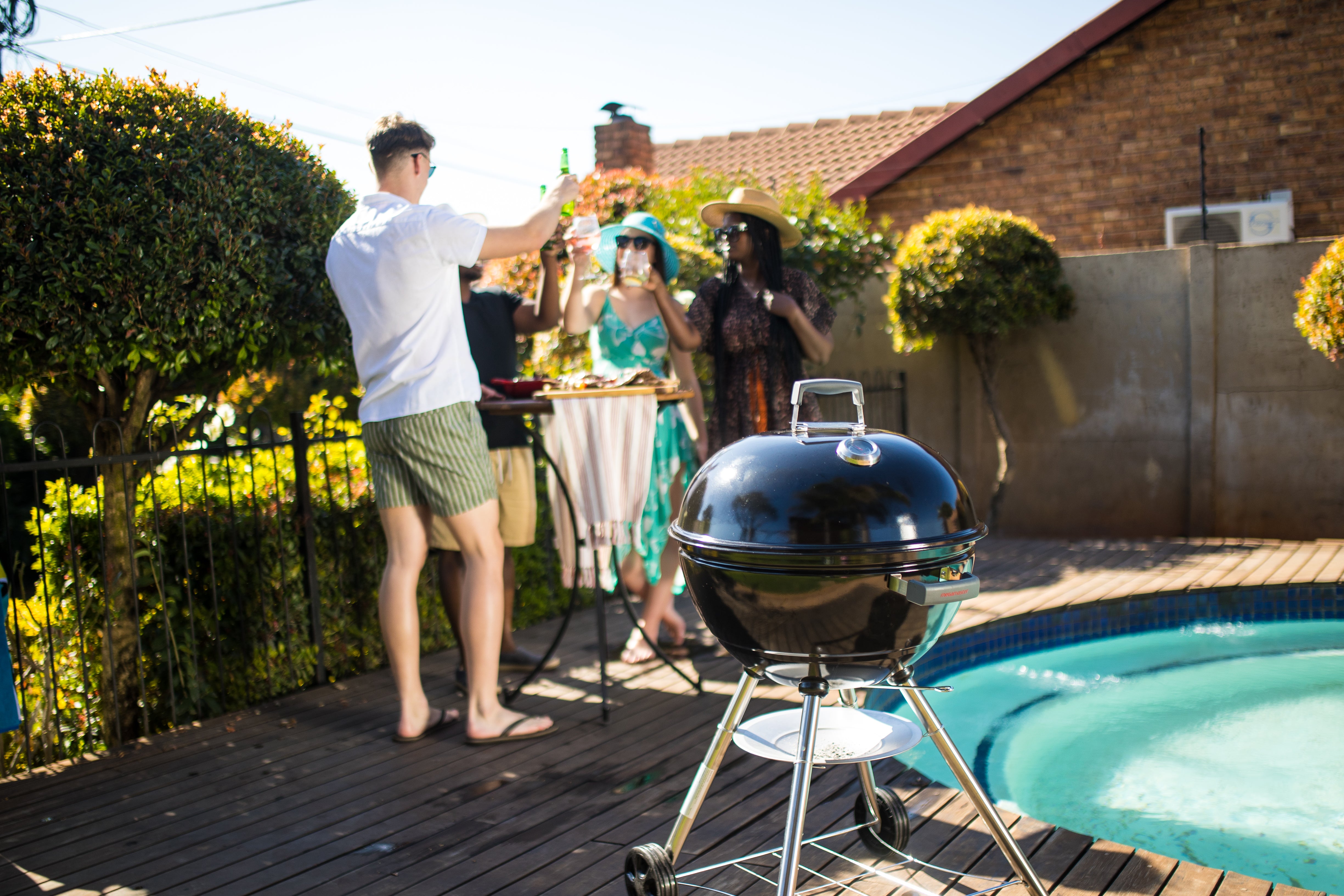 Ember Series 56cm Kettle Braai – Megamaster