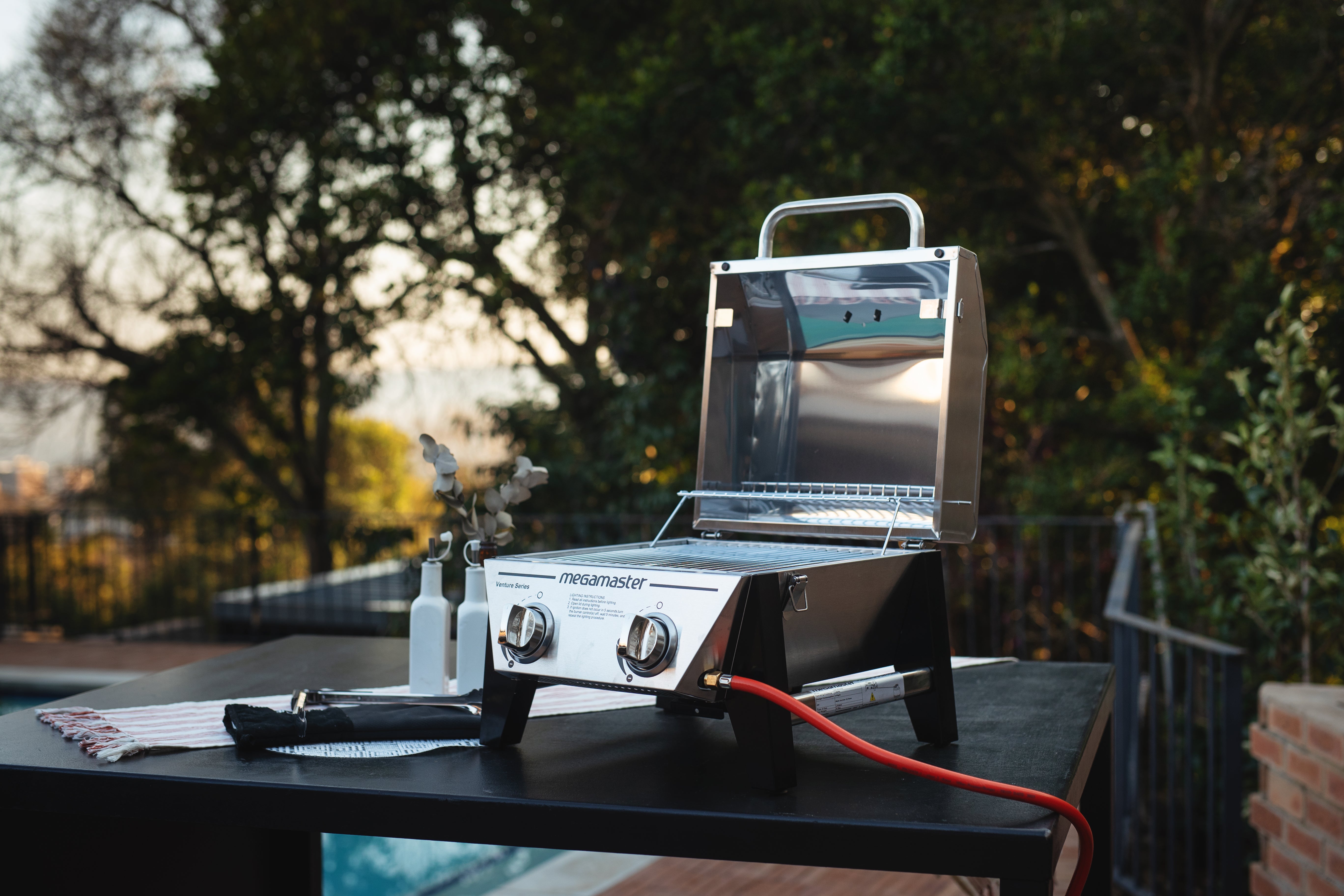 Venture Series 2 Burner Portable Gas Braai – Megamaster